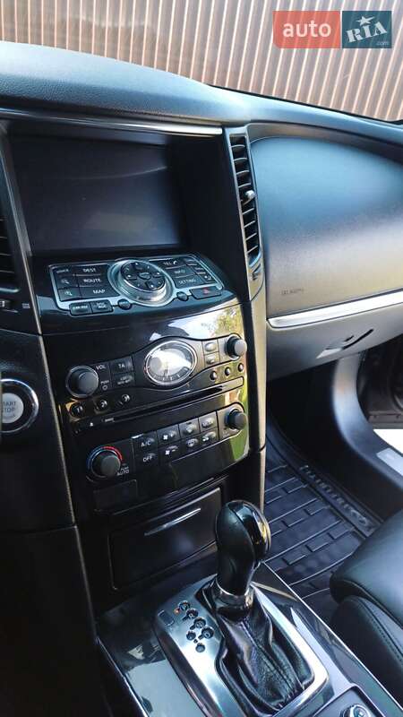 Внедорожник / Кроссовер Infiniti FX 30 2011 в Дрогобыче