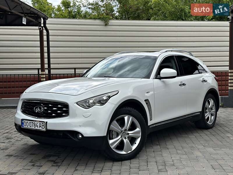 Infiniti FX 30 2011