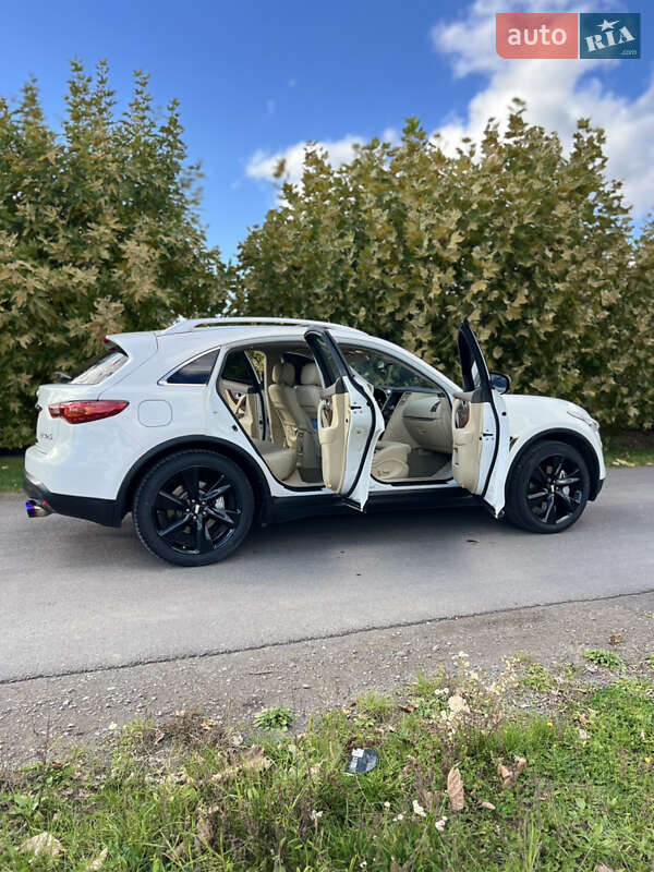 Внедорожник / Кроссовер Infiniti FX 30 2011 в Виноградове фото 8 Внедорожник / Кроссовер Infiniti FX 30 2011 в Виноградове