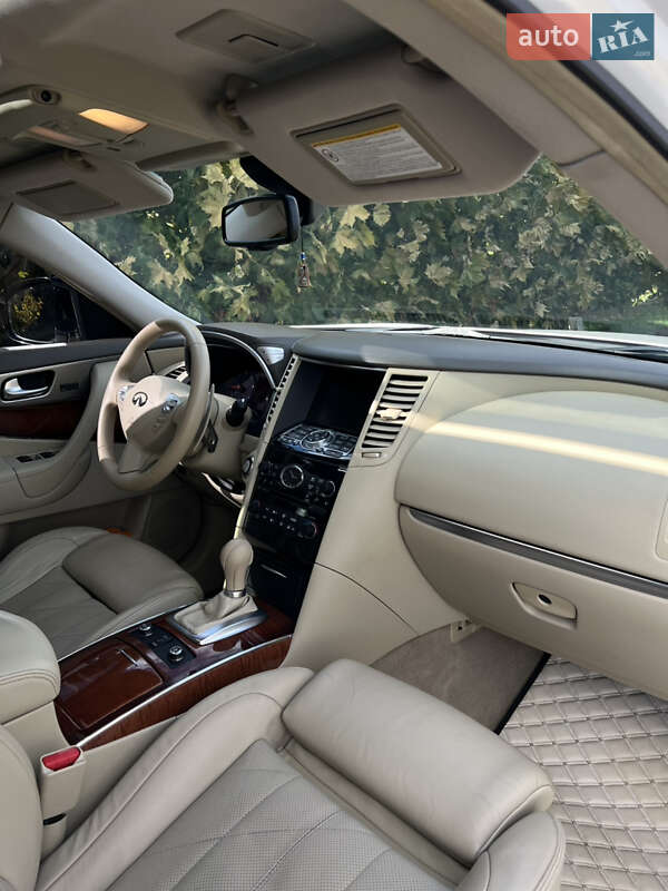 Внедорожник / Кроссовер Infiniti FX 30 2011 в Виноградове фото 27 Внедорожник / Кроссовер Infiniti FX 30 2011 в Виноградове
