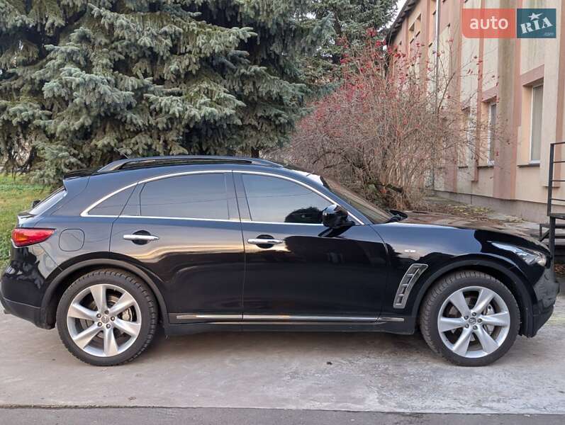 Внедорожник / Кроссовер Infiniti FX 30 2011 в Дубно