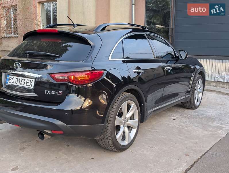 Внедорожник / Кроссовер Infiniti FX 30 2011 в Дубно