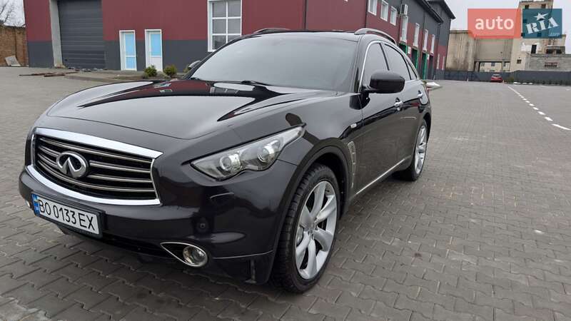 Внедорожник / Кроссовер Infiniti FX 30 2011 в Дубно