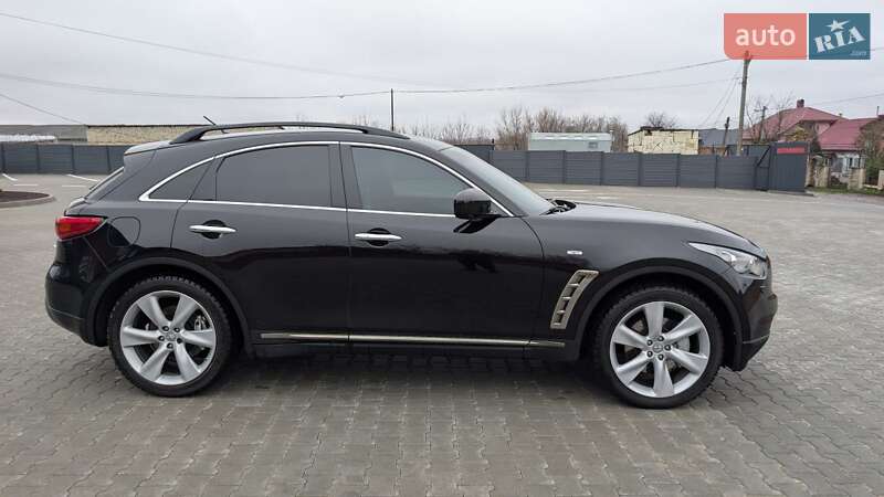 Внедорожник / Кроссовер Infiniti FX 30 2011 в Дубно