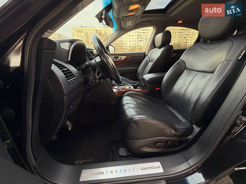 Внедорожник / Кроссовер Infiniti FX 30 2012 в Запорожье