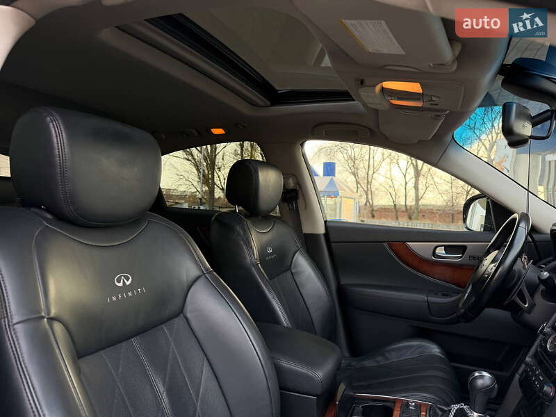 Внедорожник / Кроссовер Infiniti FX 30 2012 в Запорожье