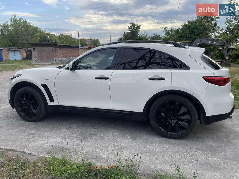 Внедорожник / Кроссовер Infiniti FX 30 2012 в Александрие фото 9 Внедорожник / Кроссовер Infiniti FX 30 2012 в Александрие