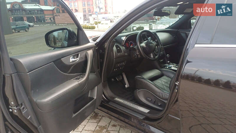 Внедорожник / Кроссовер Infiniti FX 30 2011 в Дрогобыче