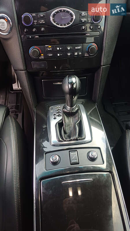 Внедорожник / Кроссовер Infiniti FX 30 2011 в Дрогобыче