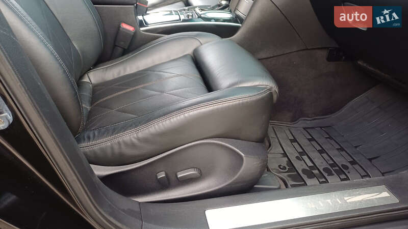 Внедорожник / Кроссовер Infiniti FX 30 2011 в Дрогобыче