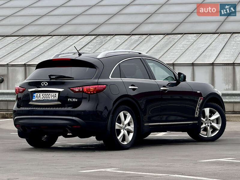 Внедорожник / Кроссовер Infiniti FX 30 2012 в Киеве фото 14 Внедорожник / Кроссовер Infiniti FX 30 2012 в Киеве