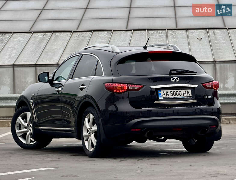 Внедорожник / Кроссовер Infiniti FX 30 2012 в Киеве фото 18 Внедорожник / Кроссовер Infiniti FX 30 2012 в Киеве