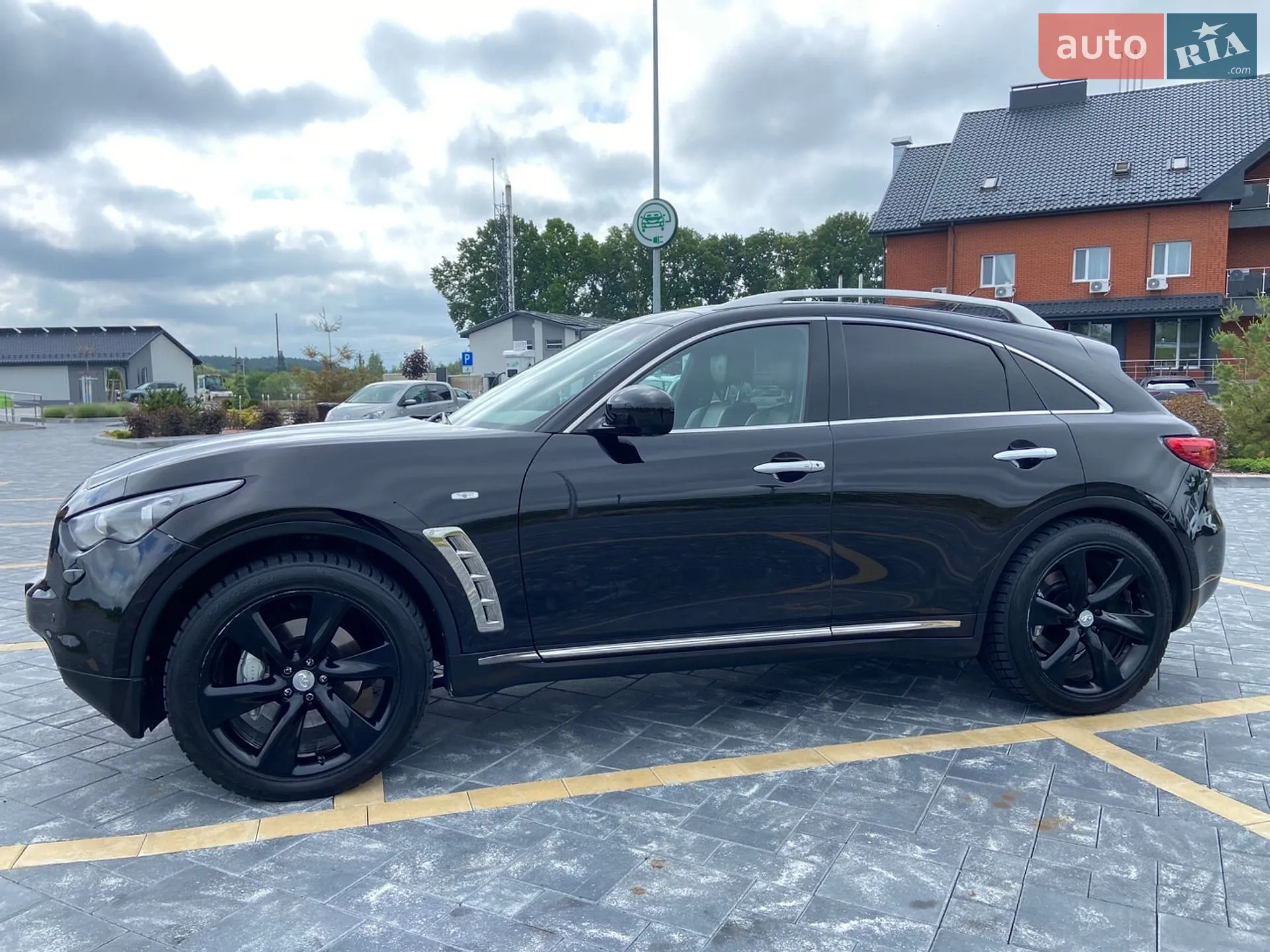 2011 Infiniti FX - мініатюра 2