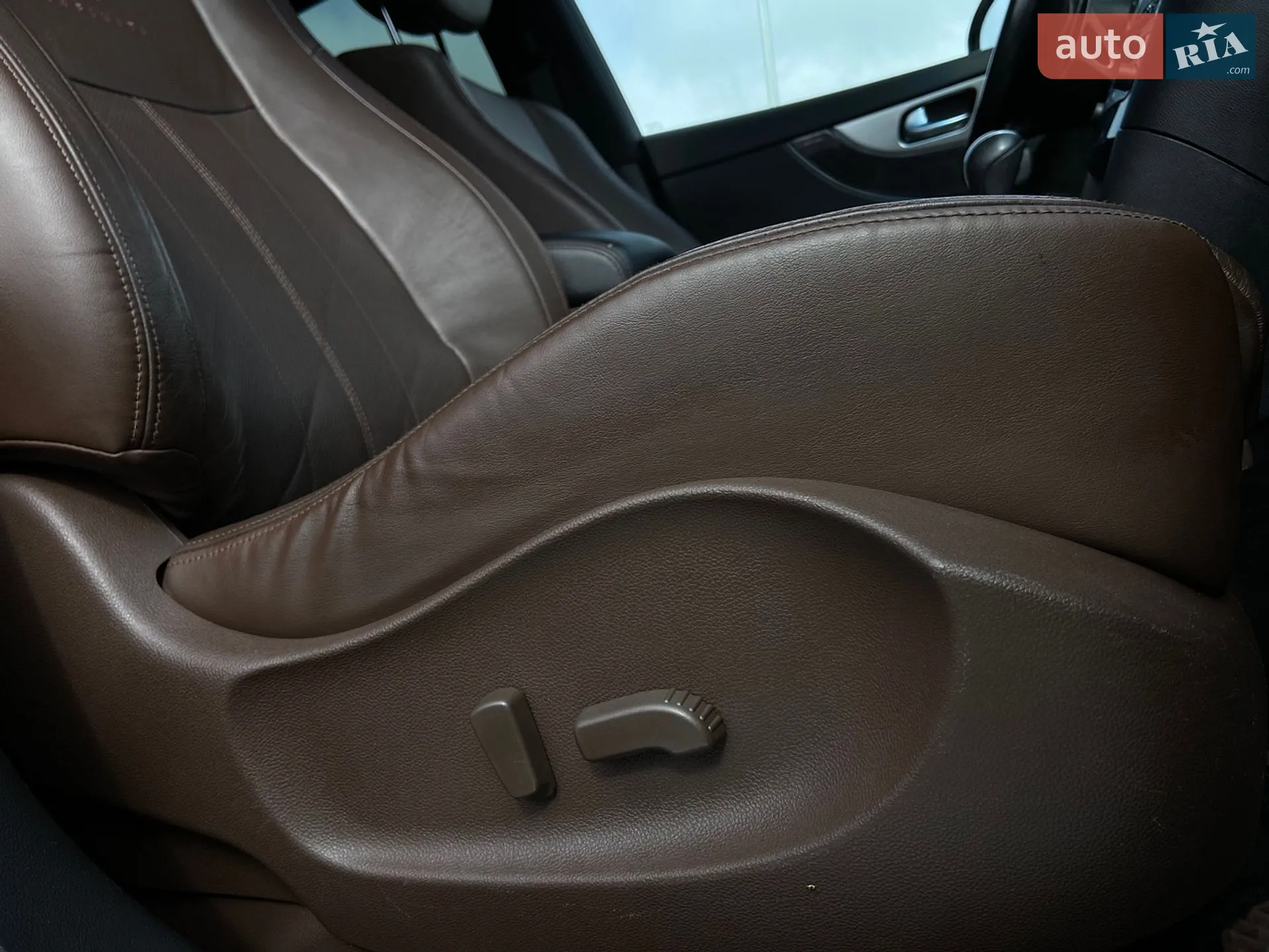 2011 Infiniti FX - мініатюра 38