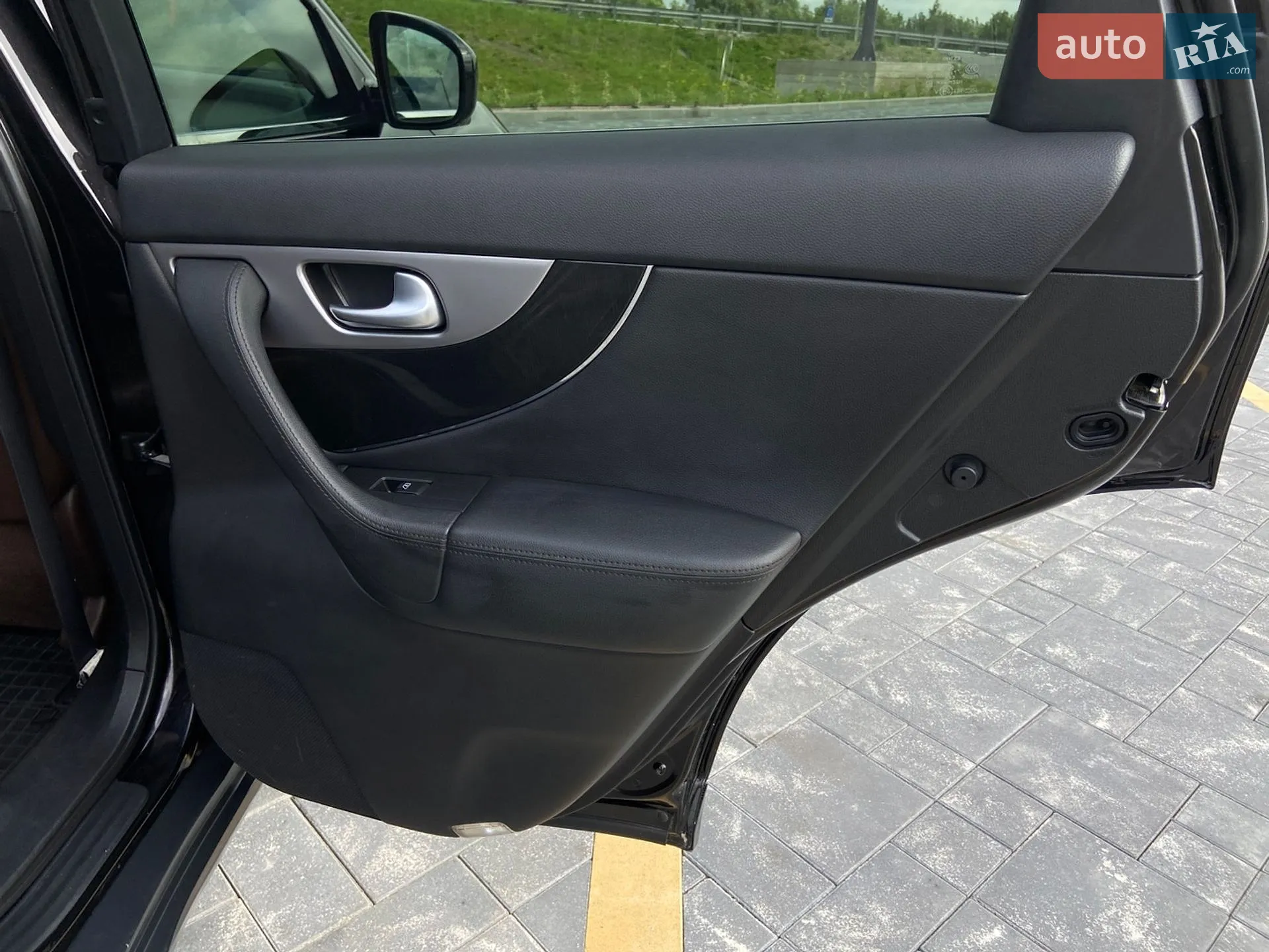 2011 Infiniti FX - мініатюра 45