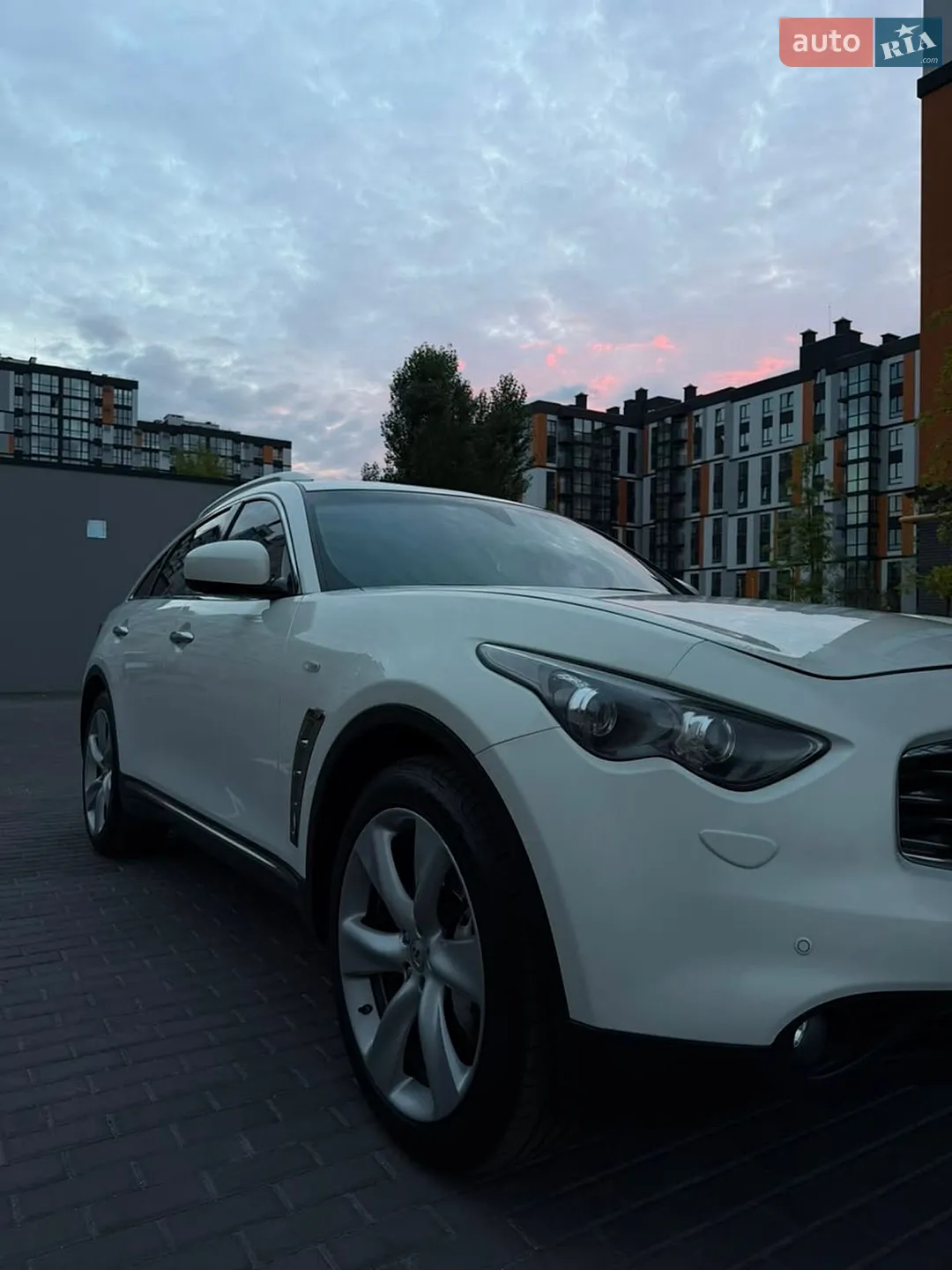 2011 Infiniti FX - мініатюра 23