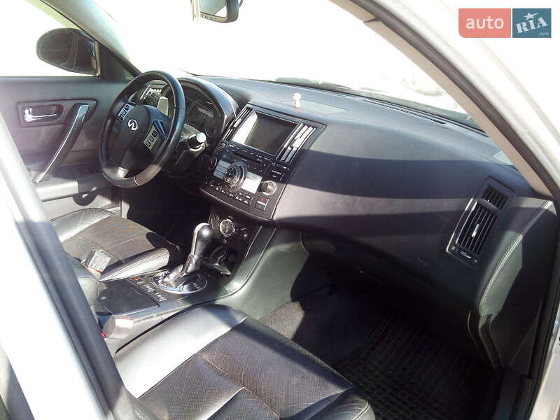 Позашляховик / Кросовер Infiniti FX 35 2006 в Чернівцях