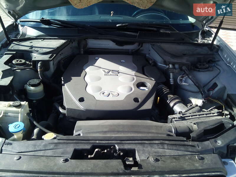 Позашляховик / Кросовер Infiniti FX 35 2006 в Чернівцях