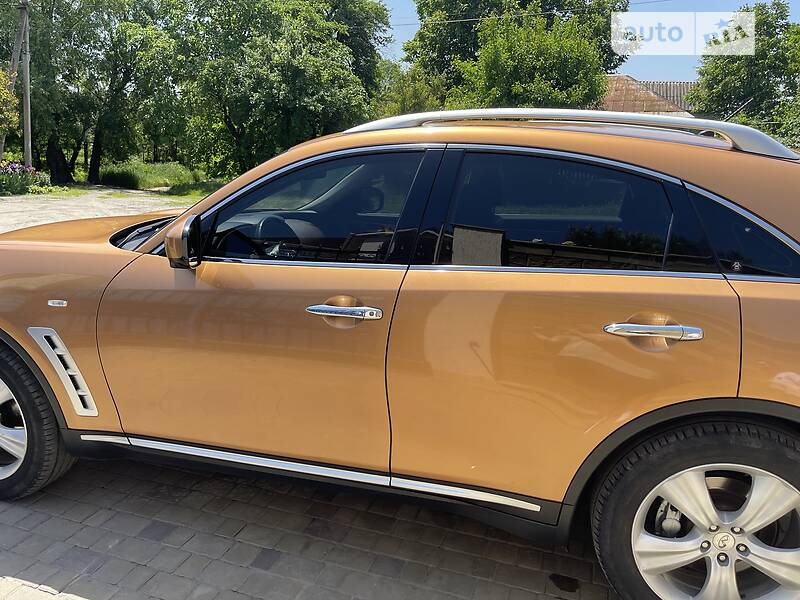 Позашляховик / Кросовер Infiniti FX 35 2008 в Петровому