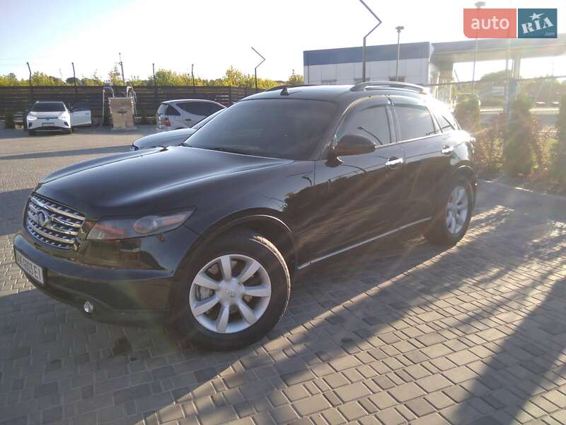 Позашляховик / Кросовер Infiniti FX 35 2003 в Новоукраїнці
