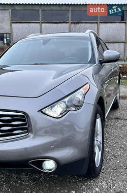 Внедорожник / Кроссовер Infiniti FX 35 2009 в Валках