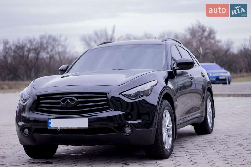 Позашляховик / Кросовер Infiniti FX 35 2011 в 