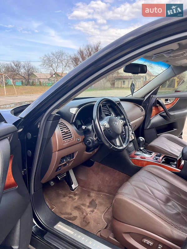 Позашляховик / Кросовер Infiniti FX 35 2008 в Одесі фото 16 Позашляховик / Кросовер Infiniti FX 35 2008 в Одесі
