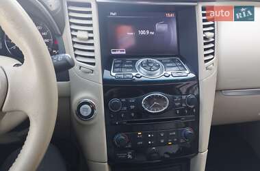 Внедорожник / Кроссовер Infiniti FX 35 2011 в 