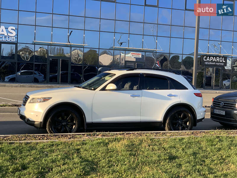 Infiniti FX 35 2005