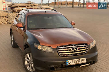 Внедорожник / Кроссовер Infiniti FX 35 2003 в 