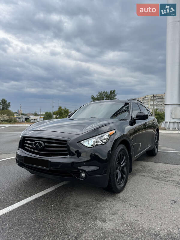 Внедорожник / Кроссовер Infiniti FX 35 2012 в Киеве