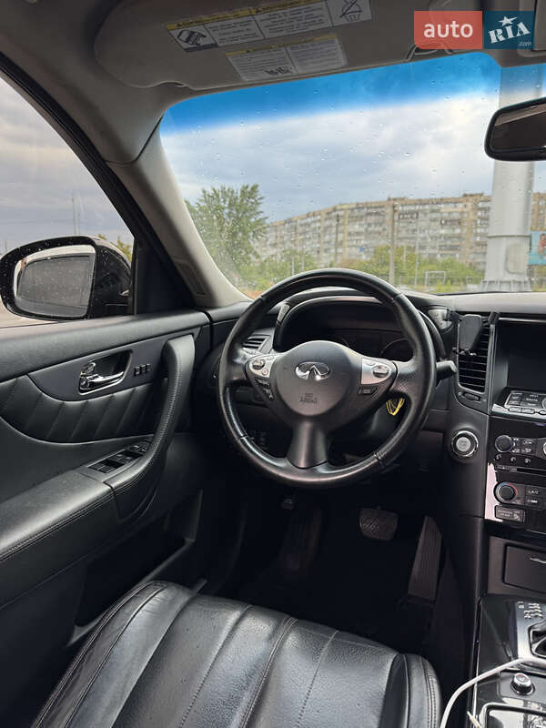 Внедорожник / Кроссовер Infiniti FX 35 2012 в Киеве