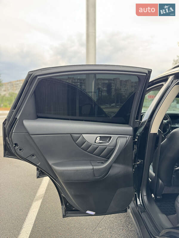 Внедорожник / Кроссовер Infiniti FX 35 2012 в Киеве