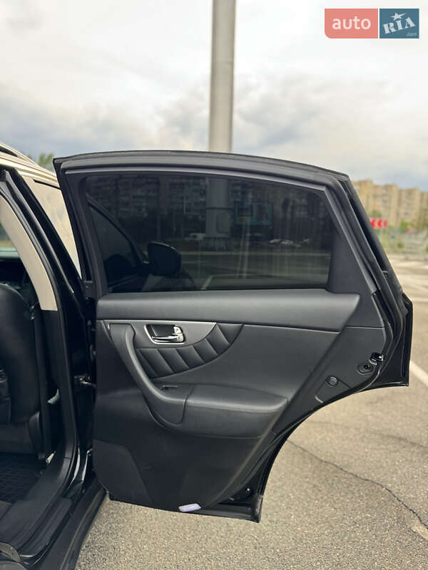 Внедорожник / Кроссовер Infiniti FX 35 2012 в Киеве