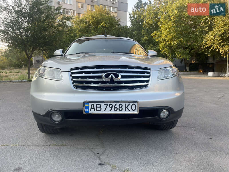 Внедорожник / Кроссовер Infiniti FX 35 2005 в 