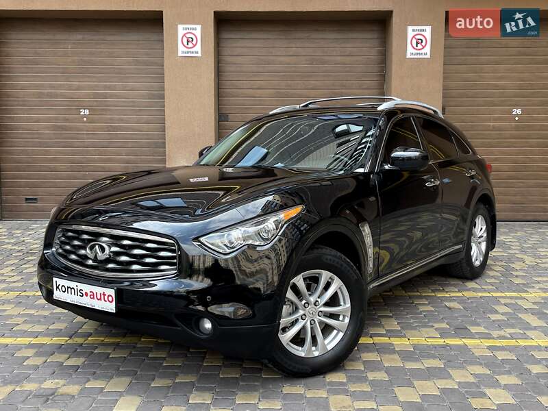 Внедорожник / Кроссовер Infiniti FX 35 2010 в 