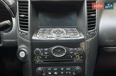 Внедорожник / Кроссовер Infiniti FX 35 2010 в 