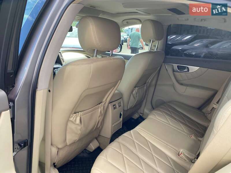 Позашляховик / Кросовер Infiniti FX 35 2009 в Львові
