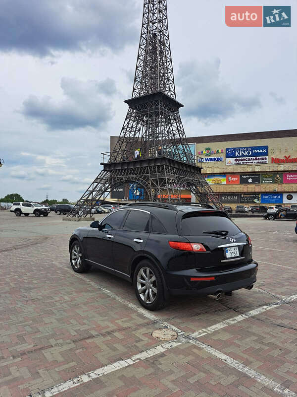 Infiniti FX 35 2005