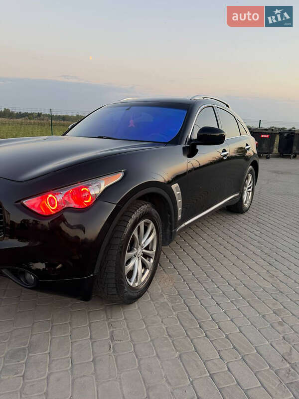 Позашляховик / Кросовер Infiniti FX 35 2008 в Новомосковську