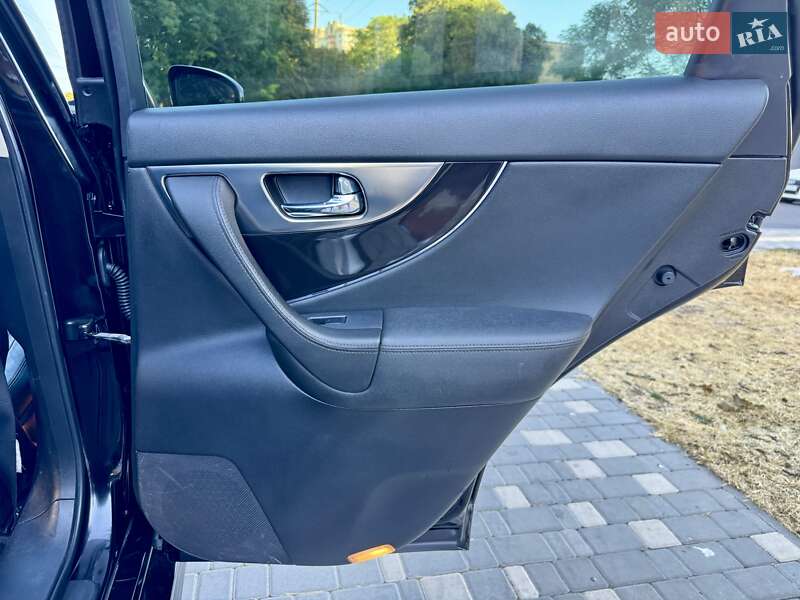 Позашляховик / Кросовер Infiniti FX 35 2008 в Одесі