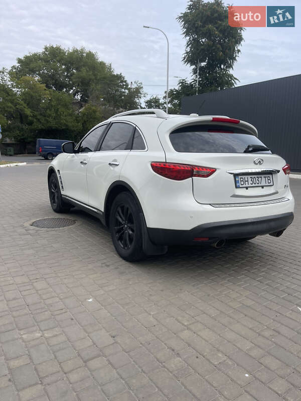 Позашляховик / Кросовер Infiniti FX 35 2011 в Одесі