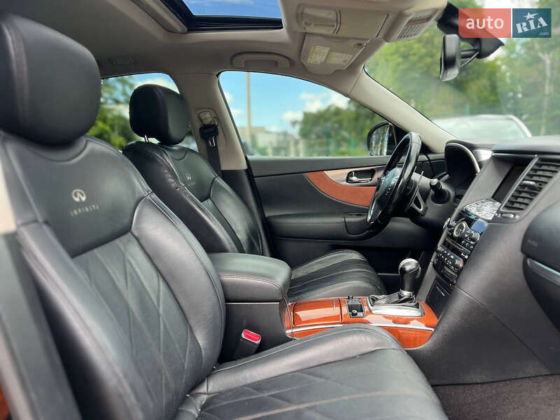 Внедорожник / Кроссовер Infiniti FX 35 2008 в Львове фото 7 Внедорожник / Кроссовер Infiniti FX 35 2008 в Львове