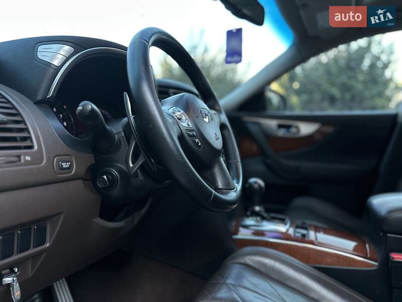 Позашляховик / Кросовер Infiniti FX 35 2008 в Умані