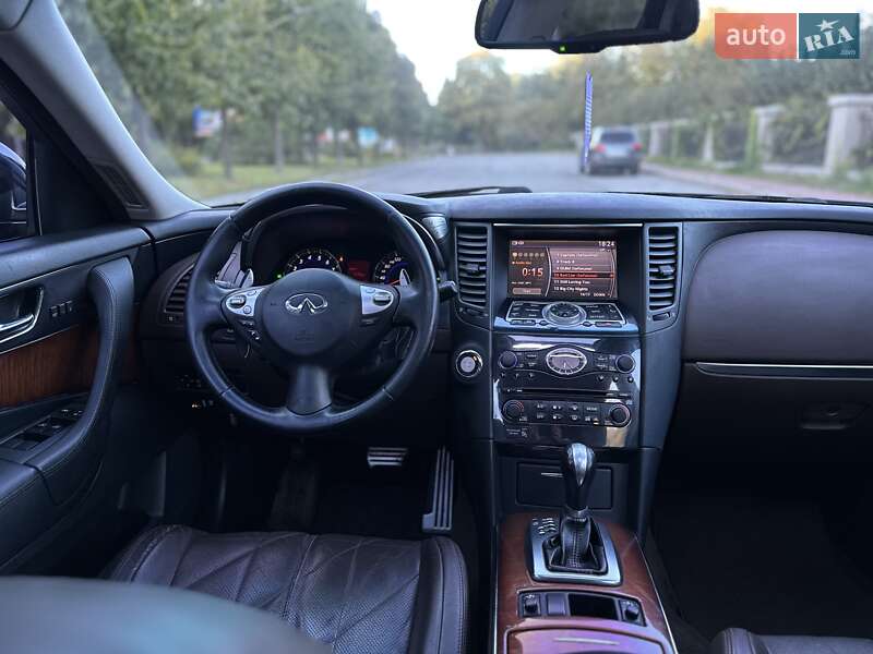 Позашляховик / Кросовер Infiniti FX 35 2008 в Умані