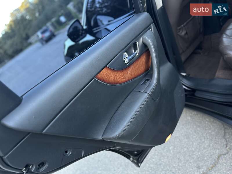 Позашляховик / Кросовер Infiniti FX 35 2008 в Умані