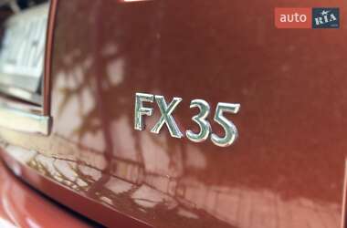 Внедорожник / Кроссовер Infiniti FX 35 2007 в 