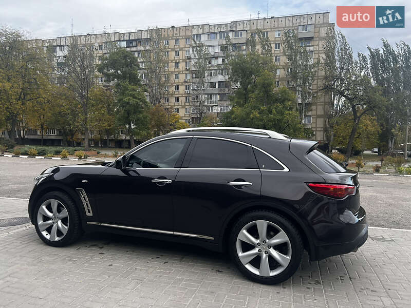Внедорожник / Кроссовер Infiniti FX 35 2009 в Запорожье