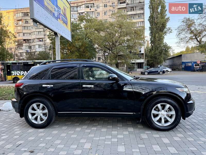 Внедорожник / Кроссовер Infiniti FX 35 2004 в Одессе