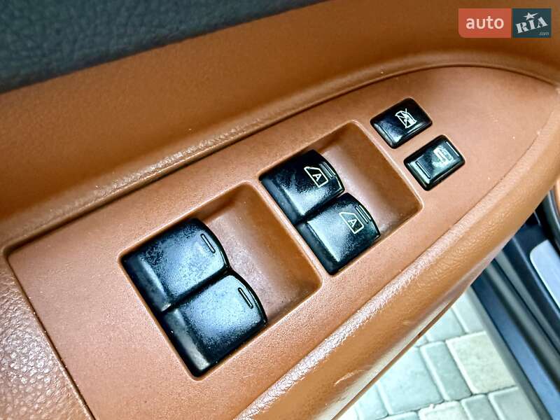 Внедорожник / Кроссовер Infiniti FX 35 2004 в Одессе